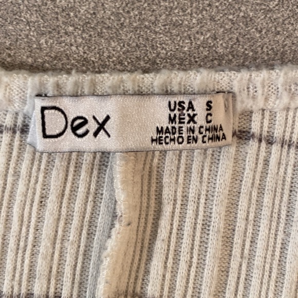 DEX - Long Sleeve Fly Away Cardigan.  Size S - Picture 3 of 8
